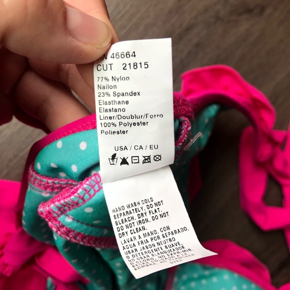 Guess One Piece Swimsuit Size Large Hot Pink NWT Plunge Ruffles Barbiecore - Picture 11 of 15